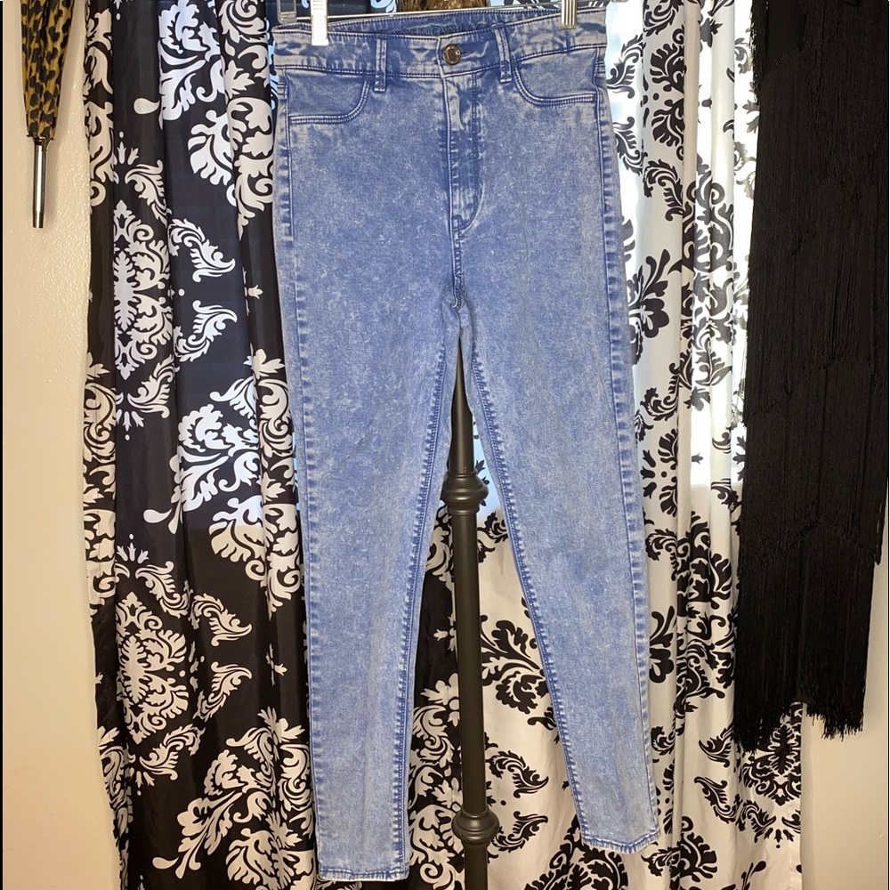 Acid wash skinny jeans